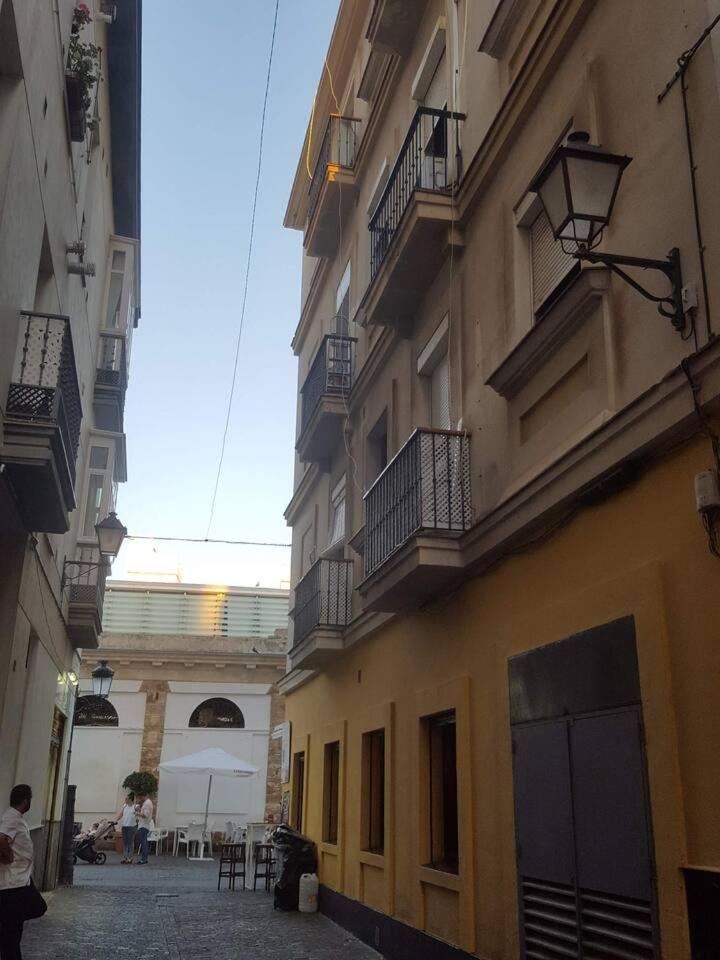 Apartamento En Pleno Centro De Cadiz Con Parking Economico Zewnętrze zdjęcie